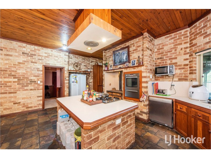 100 Amarillo Drive, Karnup WA 6176