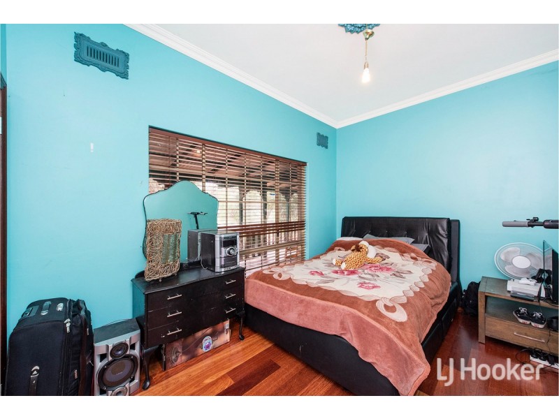 100 Amarillo Drive, Karnup WA 6176