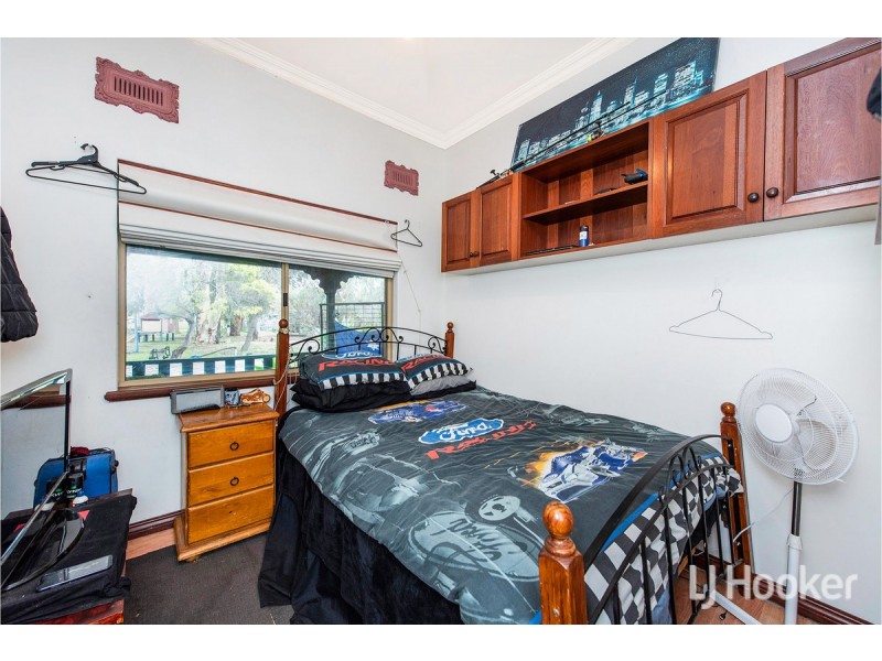 100 Amarillo Drive, Karnup WA 6176