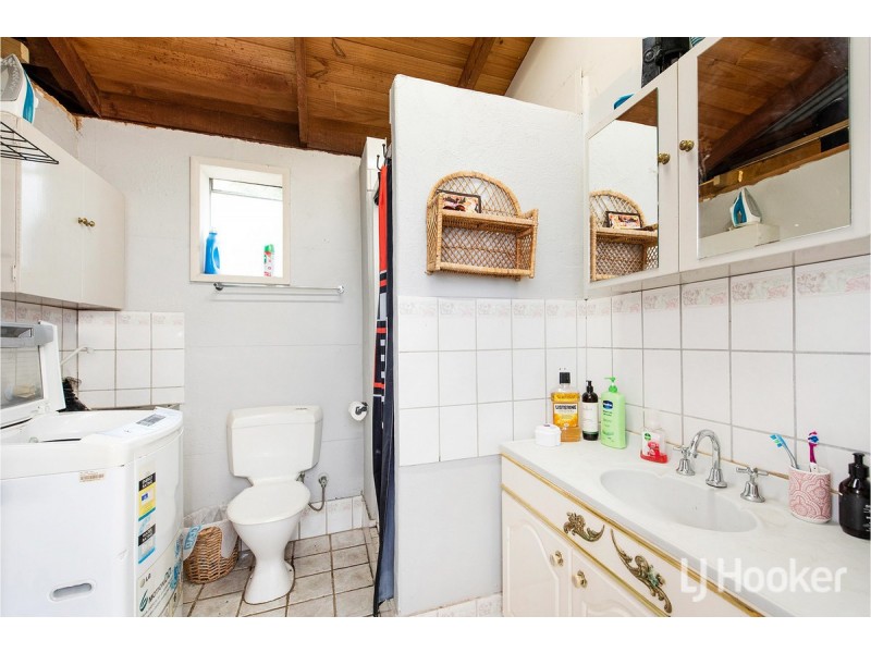 100 Amarillo Drive, Karnup WA 6176