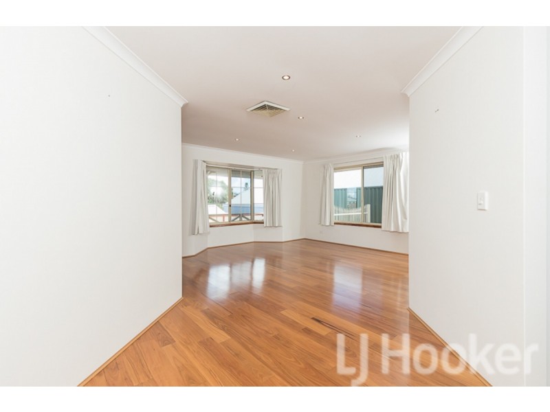 16a Gloucester Avenue, Shoalwater WA 6169