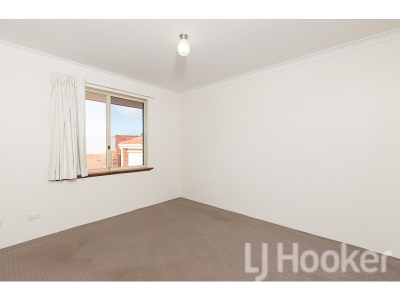 16a Gloucester Avenue, Shoalwater WA 6169