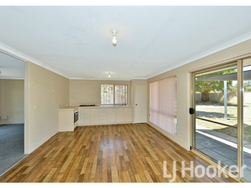 2 Penrith Street, Dudley Park WA 6210