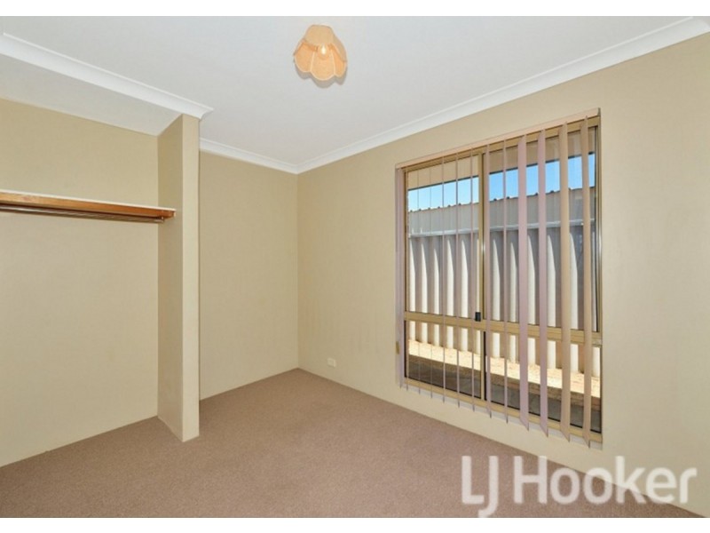 2 Penrith Street, Dudley Park WA 6210