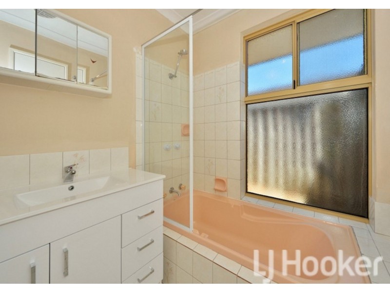 2 Penrith Street, Dudley Park WA 6210