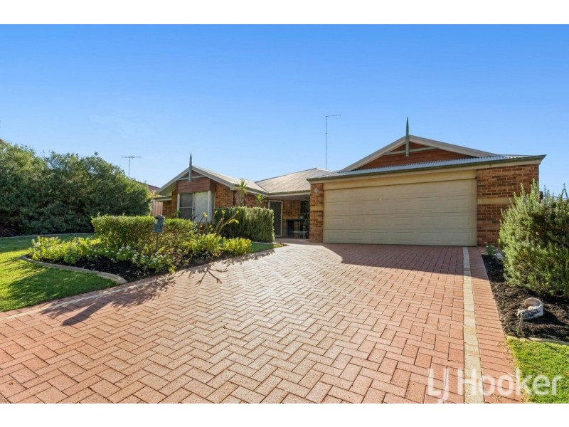 14 Peron Place, San Remo WA 6210