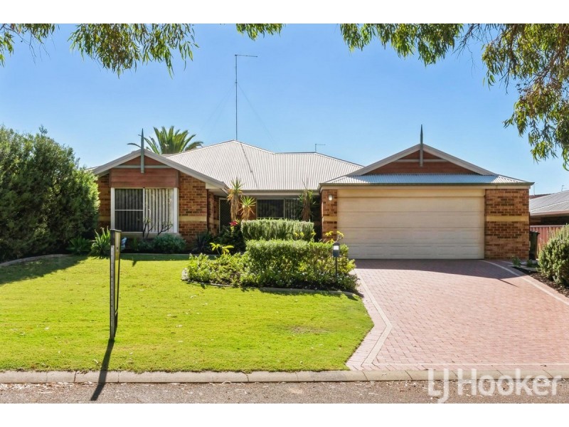 14 Peron Place, San Remo WA 6210