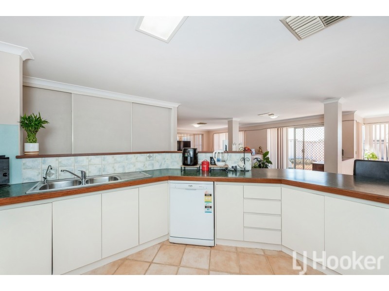 14 Peron Place, San Remo WA 6210