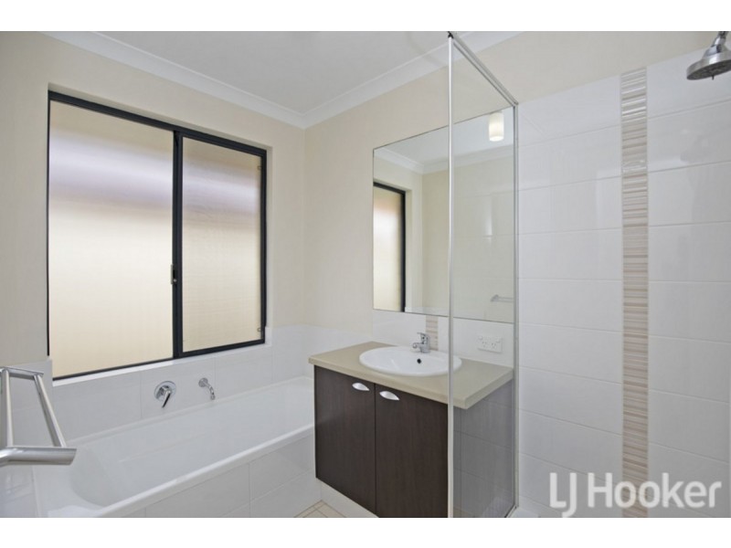 6 Sinclair Vista, Lakelands WA 6180