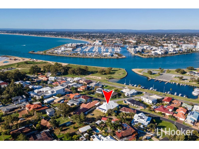 28 Hill Street, Halls Head WA 6210