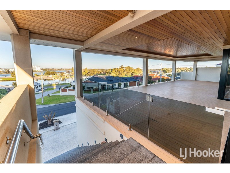 28 Hill Street, Halls Head WA 6210