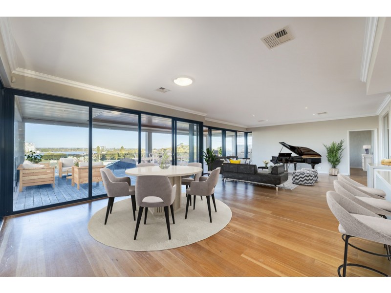 28 Hill Street, Halls Head WA 6210