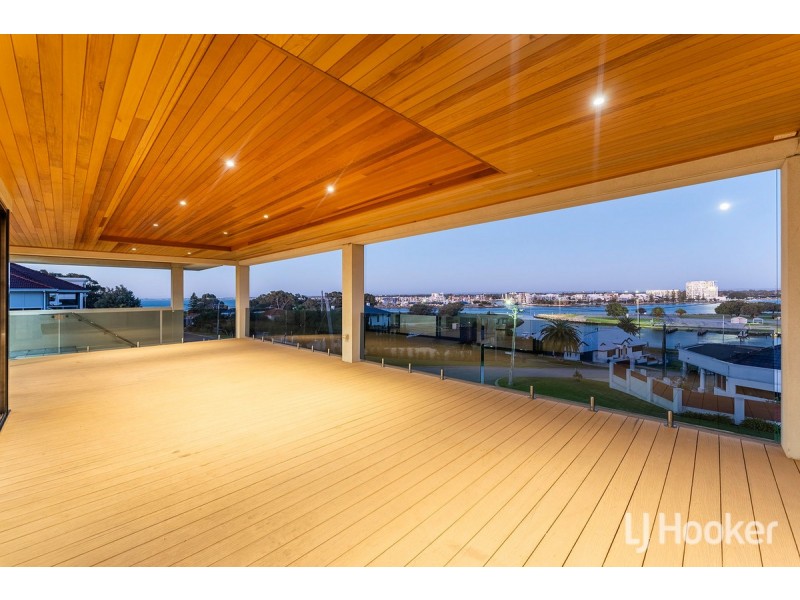 28 Hill Street, Halls Head WA 6210