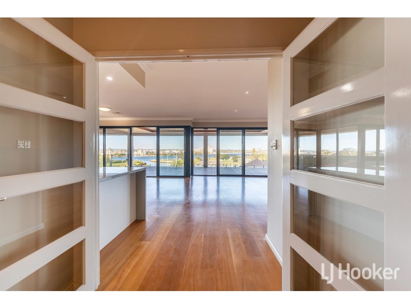 28 Hill Street, Halls Head WA 6210