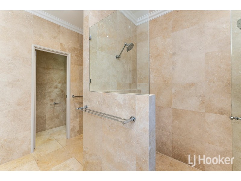 28 Hill Street, Halls Head WA 6210