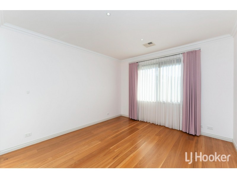 28 Hill Street, Halls Head WA 6210