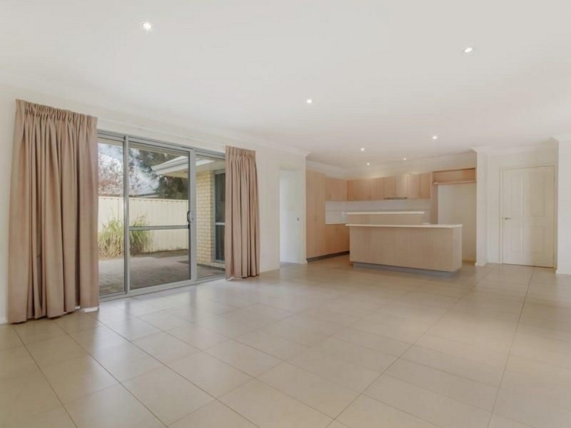23 Zamia Loop, Wannanup WA 6210