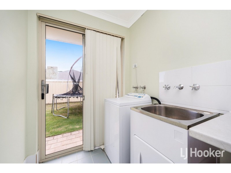 12 Highcliffe Circle, Lakelands WA 6180