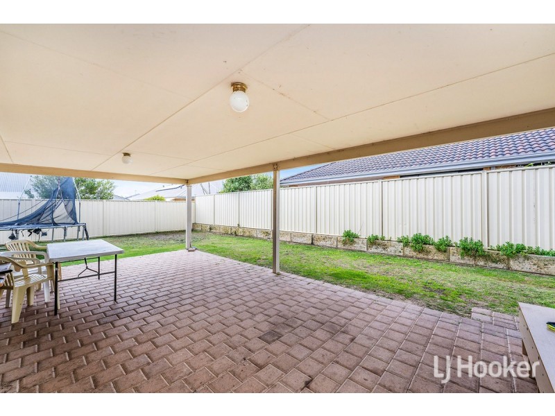 12 Highcliffe Circle, Lakelands WA 6180