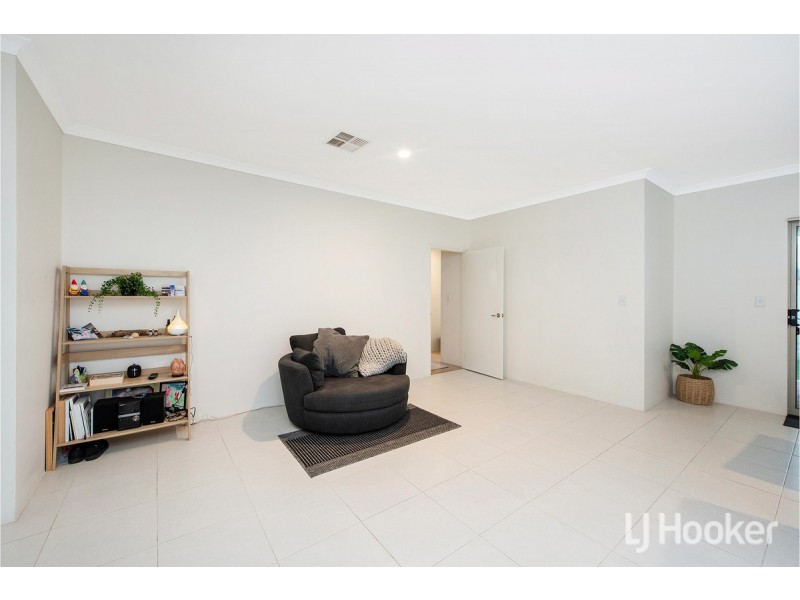 65 Warburton Trail, Lakelands WA 6180