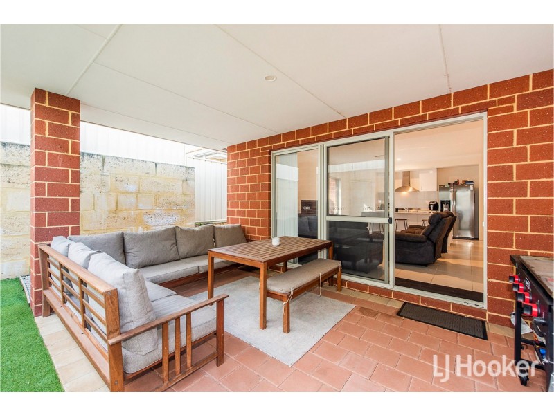 65 Warburton Trail, Lakelands WA 6180