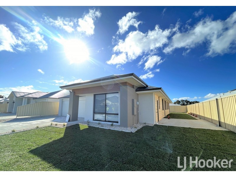 6 Lincelles Street, Madora Bay WA 6210