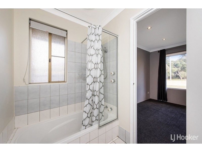 12 Adare Place, Coodanup WA 6210