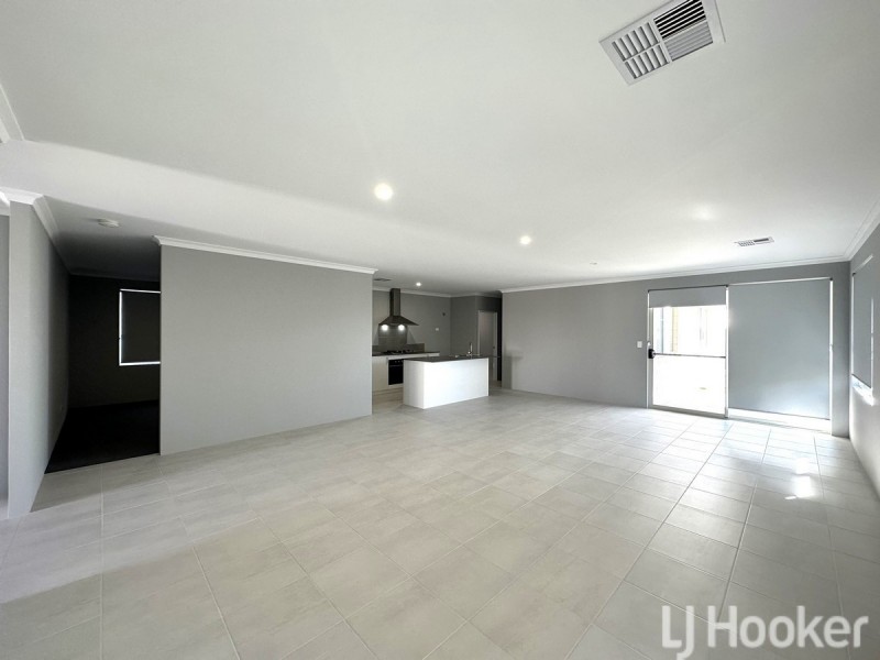 30 Yamarna Road, Golden Bay WA 6174