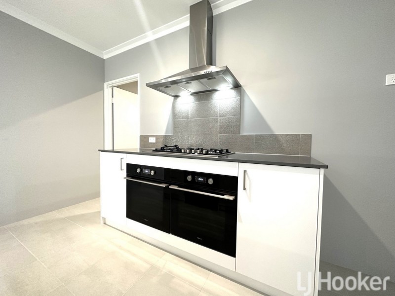 30 Yamarna Road, Golden Bay WA 6174