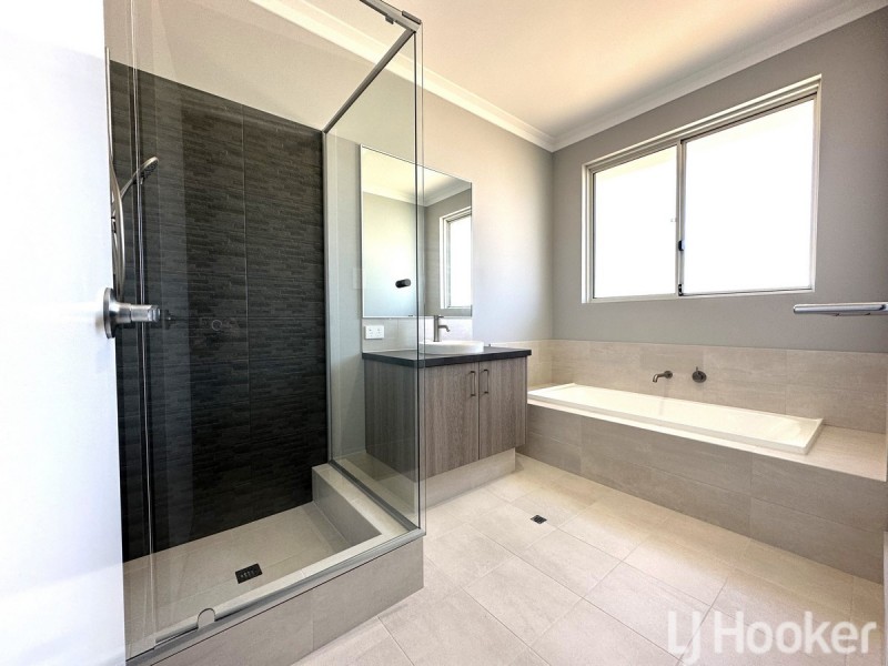 30 Yamarna Road, Golden Bay WA 6174