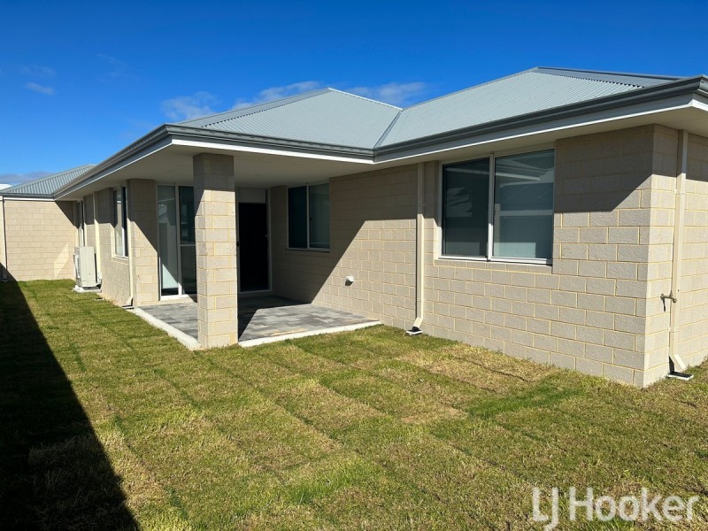 30 Yamarna Road, Golden Bay WA 6174