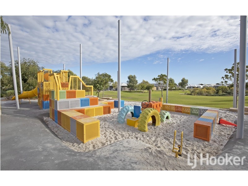 30 Yamarna Road, Golden Bay WA 6174