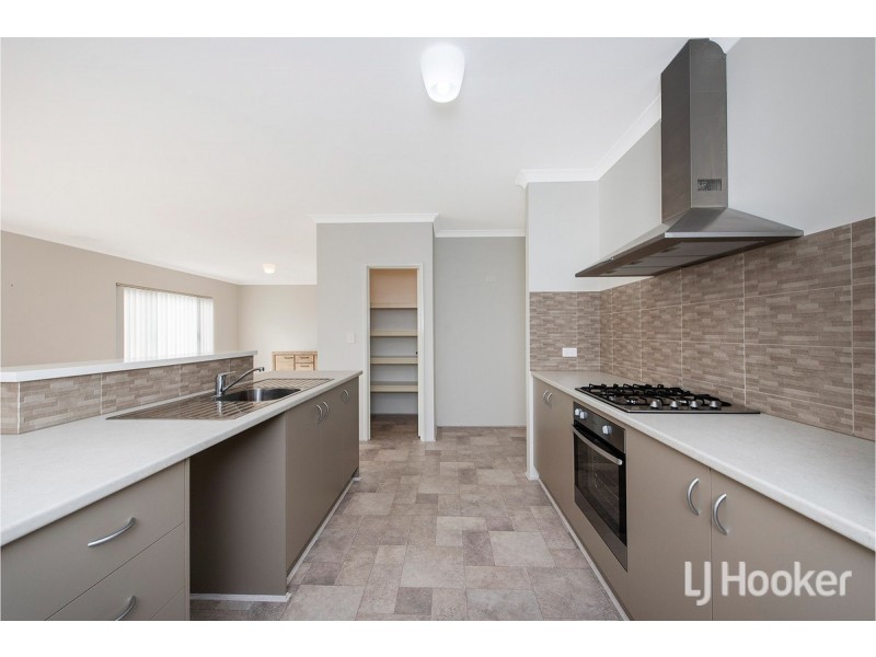 4 Lyttleton Lane, Pinjarra WA 6208