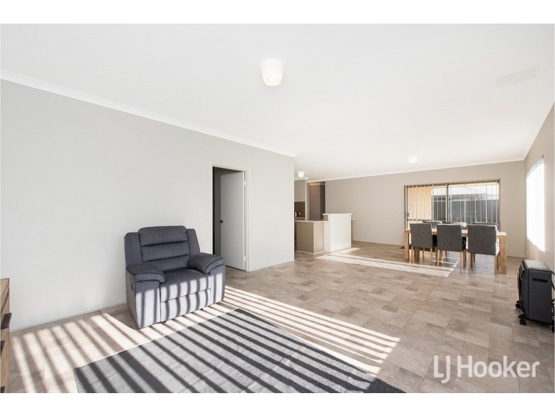 4 Lyttleton Lane, Pinjarra WA 6208