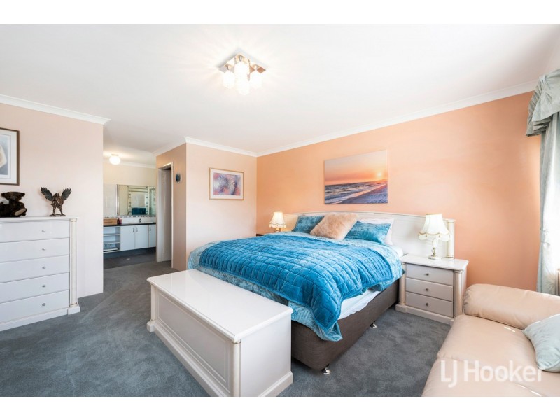 22 McCubbin Loop, Dawesville WA 6211