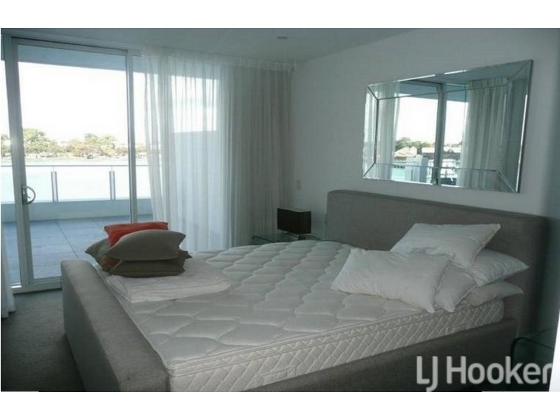 303/3 Marco Polo Drive, Mandurah WA 6210