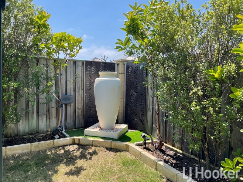 107 Camden Way, Meadow Springs WA 6210