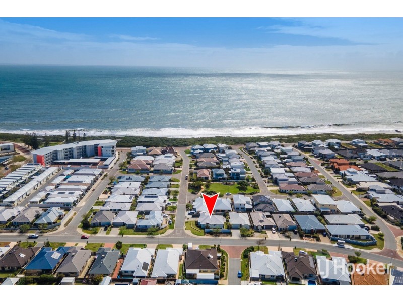 2 Stellaria Avenue, Halls Head WA 6210