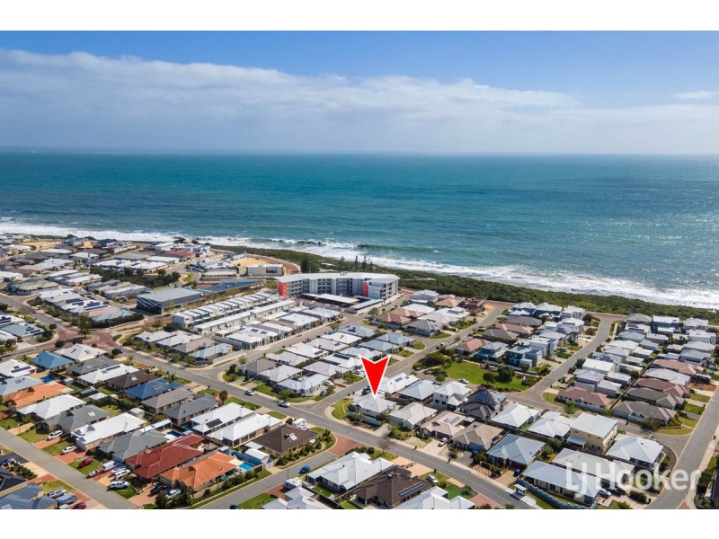 2 Stellaria Avenue, Halls Head WA 6210