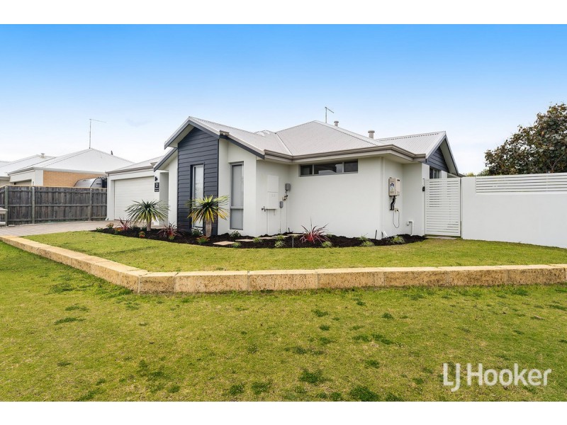 2 Stellaria Avenue, Halls Head WA 6210