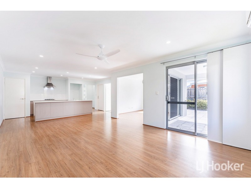 2 Stellaria Avenue, Halls Head WA 6210