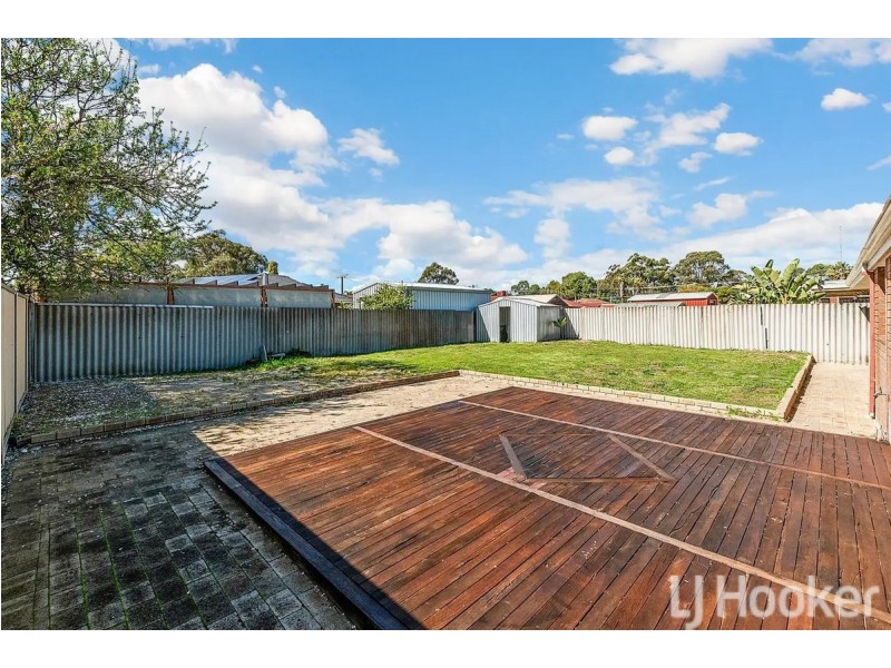 14 Nowranie Place, Hillman WA 6168