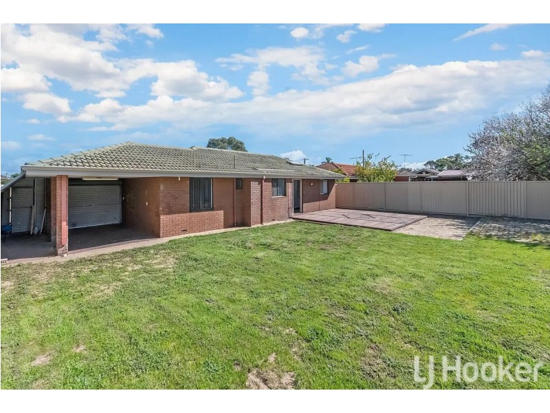 14 Nowranie Place, Hillman WA 6168