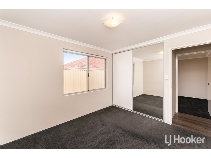 8 Dowerin Circuit, Lakelands WA 6180