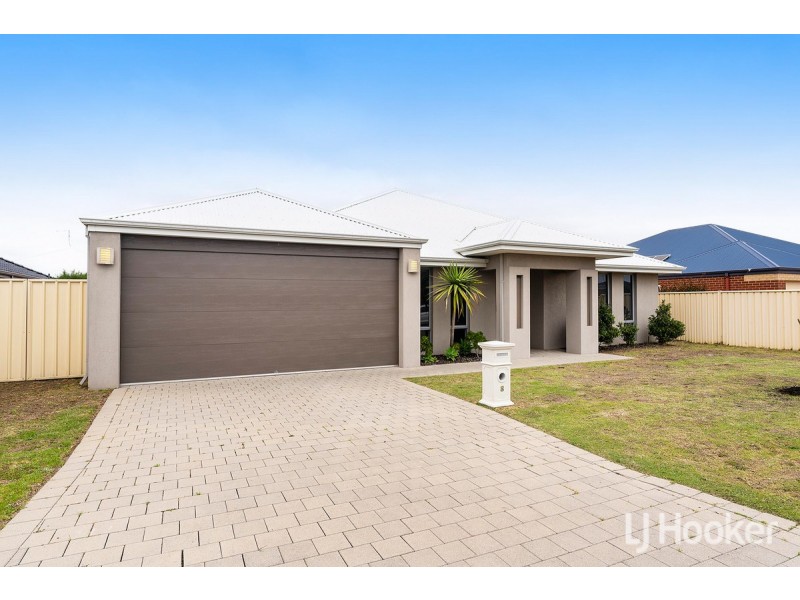 8 Dowerin Circuit, Lakelands WA 6180
