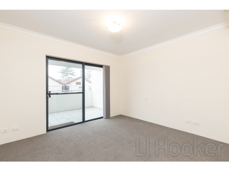 70/17 Rockingham Beach Road, Rockingham WA 6168