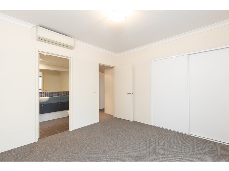 70/17 Rockingham Beach Road, Rockingham WA 6168