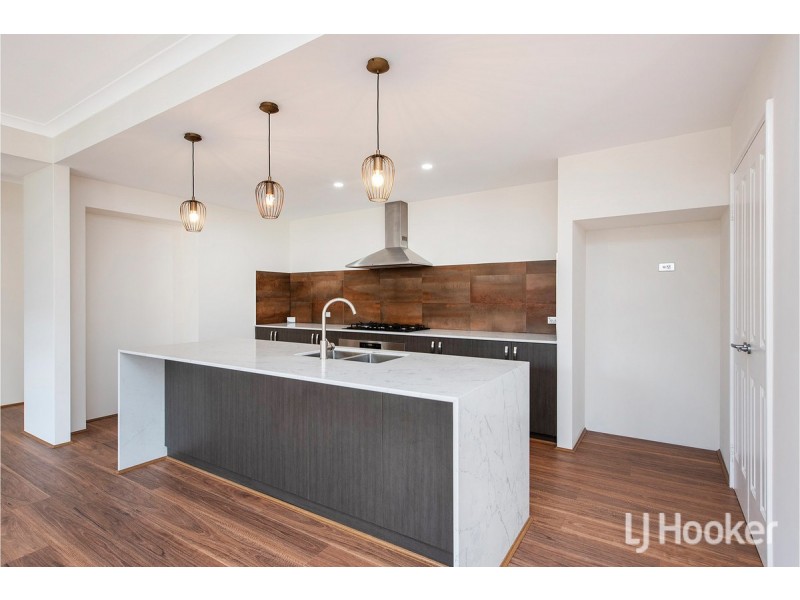 27 Glenbawn Vista, Lakelands WA 6180