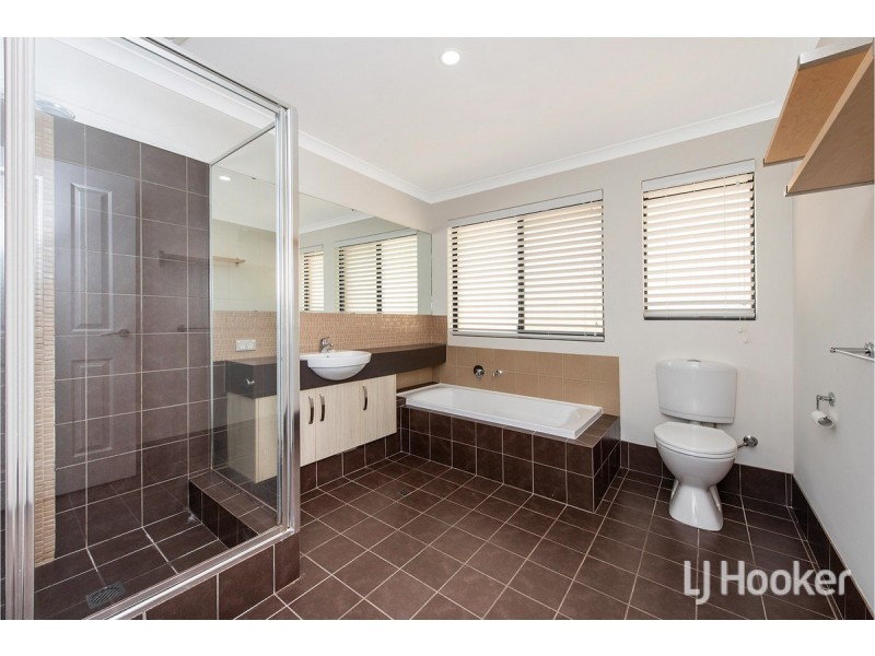 27 Glenbawn Vista, Lakelands WA 6180