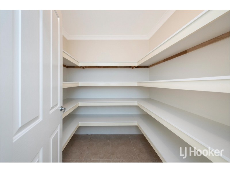 27 Glenbawn Vista, Lakelands WA 6180